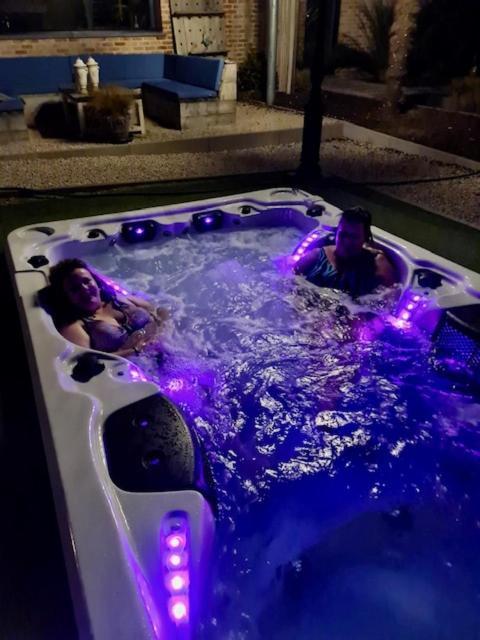 Een Prachtige En Luxueuze Vakantiewoning Dat Is Hof Leskensdaele Geraardsbergen Luaran gambar
